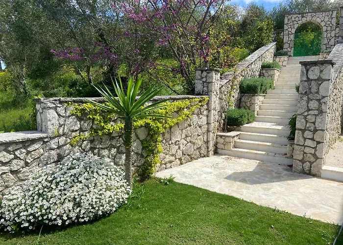 Vilă Private And Pool With Views And Sunset Terraces At The Grove