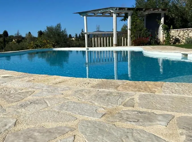 Vilă Private And Pool With Views And Sunset Terraces At The Grove